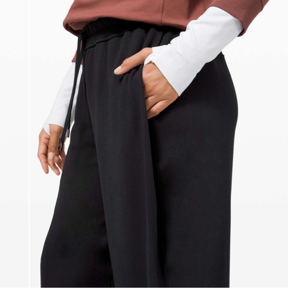lululemon dream on cropped pants in black